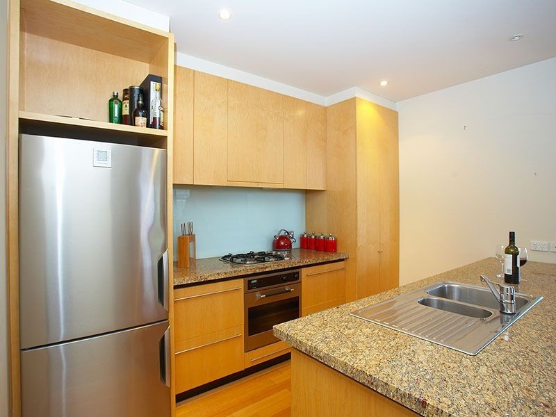 1407/80 Clarendon Street, Southbank VIC 3006