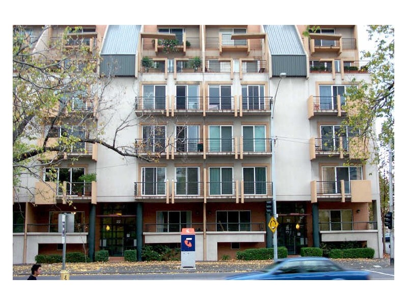 8/18 Dudley Street, West Melbourne VIC 3003