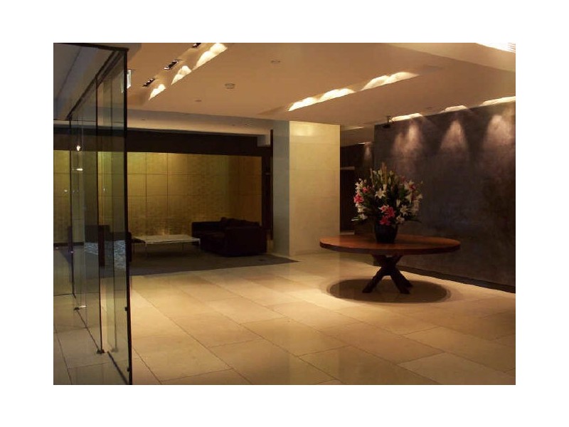 701/80 Clarendon Street, Southbank VIC 3006