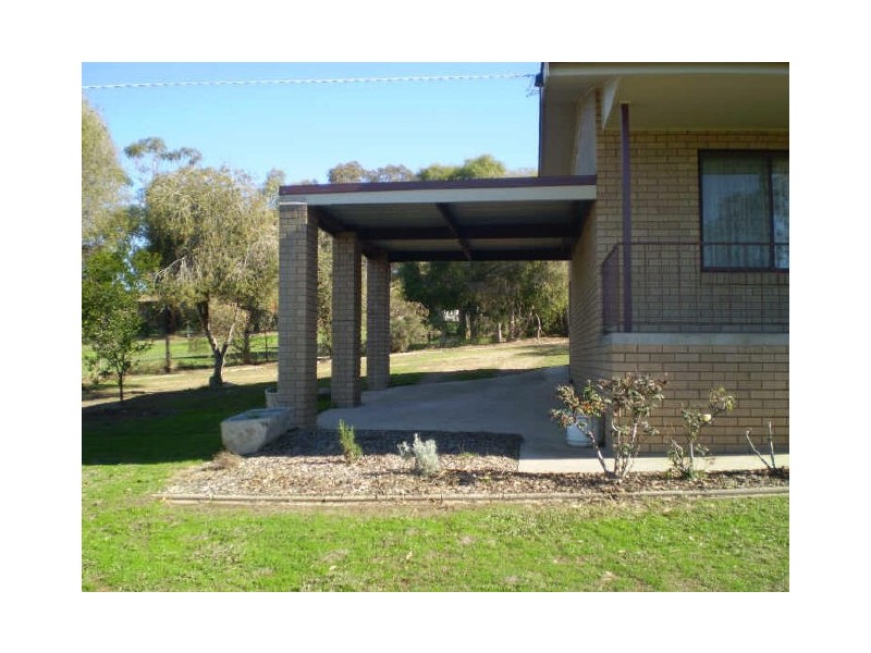 107 Old Hume Highway, Glenrowan VIC 3675