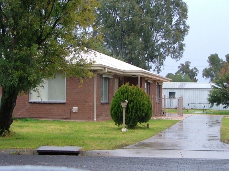 14 Hamilton Crs, Wangaratta VIC 3677