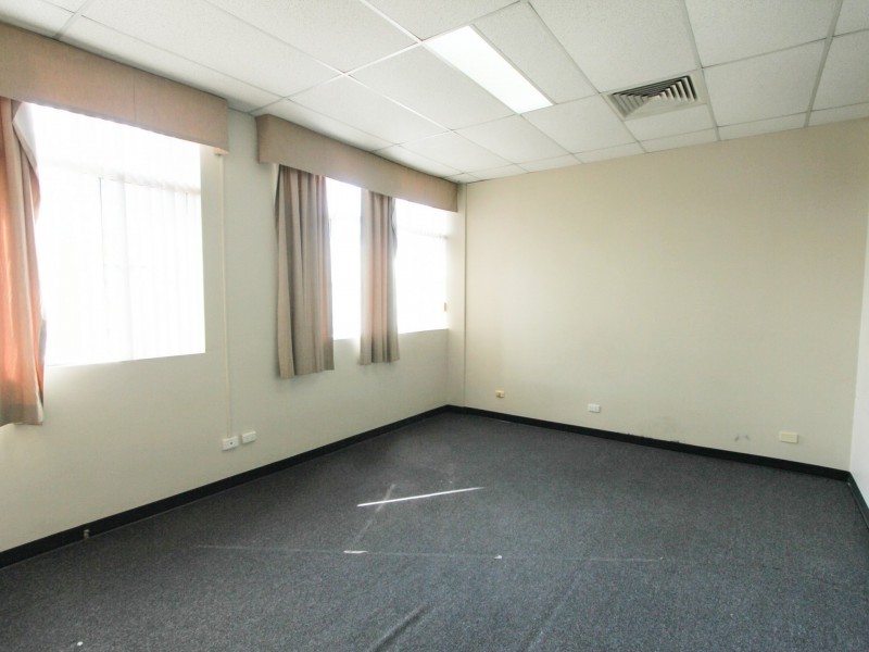 Level 1/112-114 Queen Street, Campbelltown NSW 2560