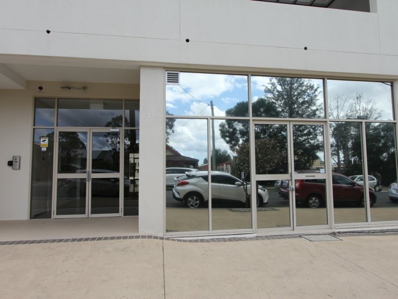 2/17 Warby Street, Campbelltown NSW 2560