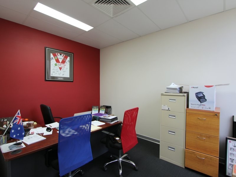 2/17 Warby Street, Campbelltown NSW 2560