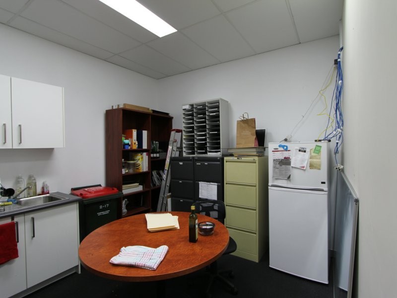 2/17 Warby Street, Campbelltown NSW 2560