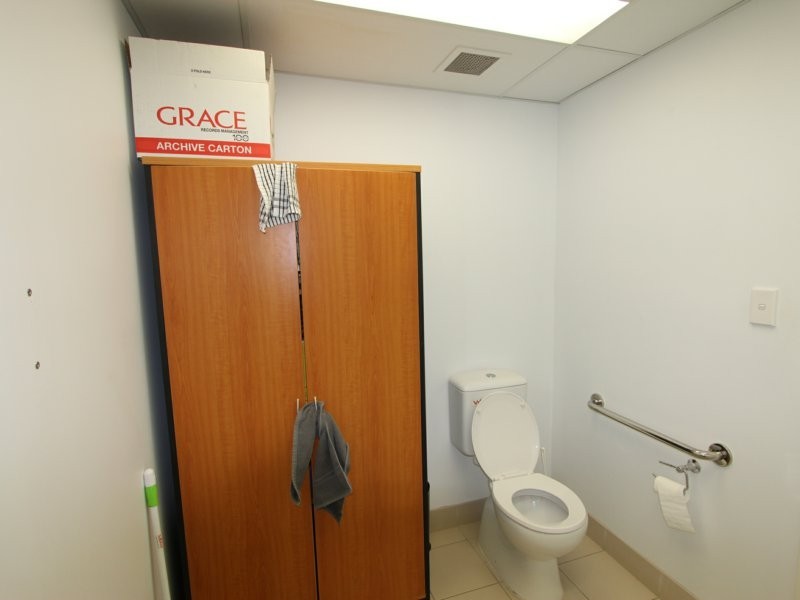 2/17 Warby Street, Campbelltown NSW 2560