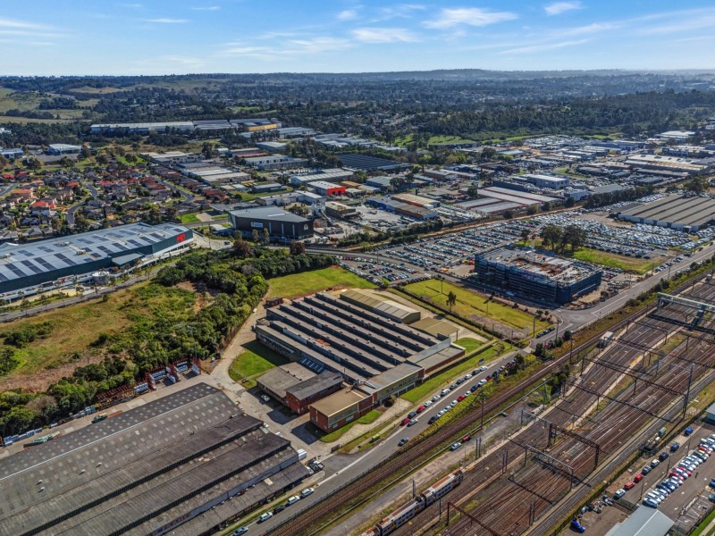 Warehouse 1/8 Farrow Road, Campbelltown NSW 2560
