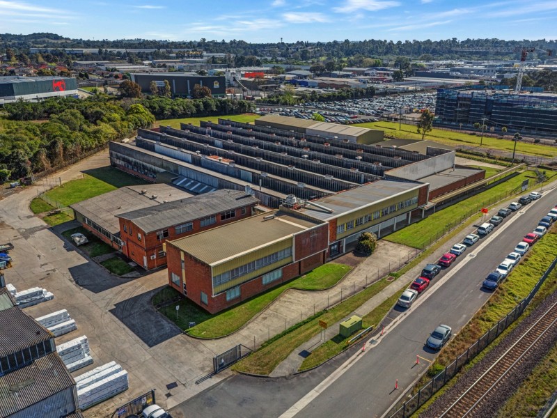 Warehouse 1/8 Farrow Road, Campbelltown NSW 2560