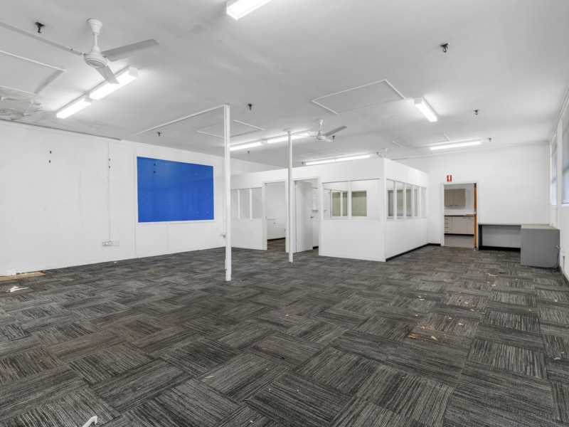 Warehouse 2/8 Farrow Road, Campbelltown NSW 2560