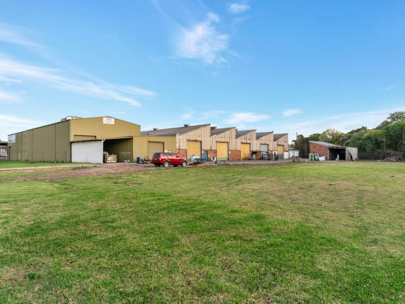 Yard 2/8 Farrow Road, Campbelltown NSW 2560