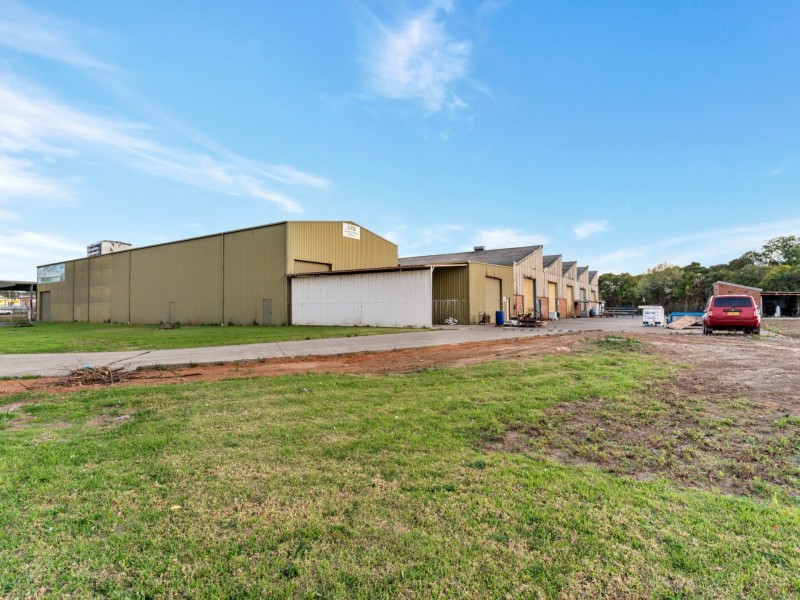 Yard 4/8 Farrow Road, Campbelltown NSW 2560