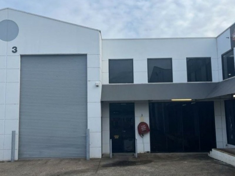 Unit 3/15 Mill Road, Campbelltown NSW 2560