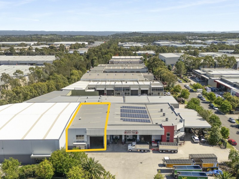 Unit 2/2-4 Lone Pine Place, Smeaton Grange NSW 2567