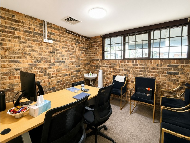 Suite 7/10 Redfern Road, Minto NSW 2566