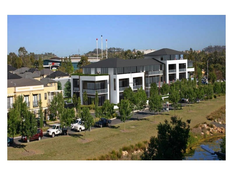 3.02/1 Centennial Drive, Campbelltown NSW 2560