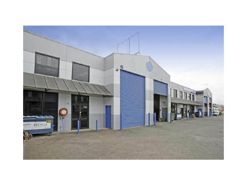 Unit 6/13-15 Mill Road, Campbelltown NSW 2560