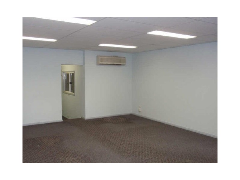 Unit 6/13-15 Mill Road, Campbelltown NSW 2560