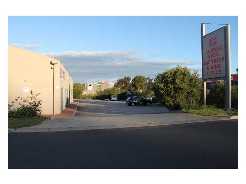 16 Blaxland Road, Campbelltown NSW 2560