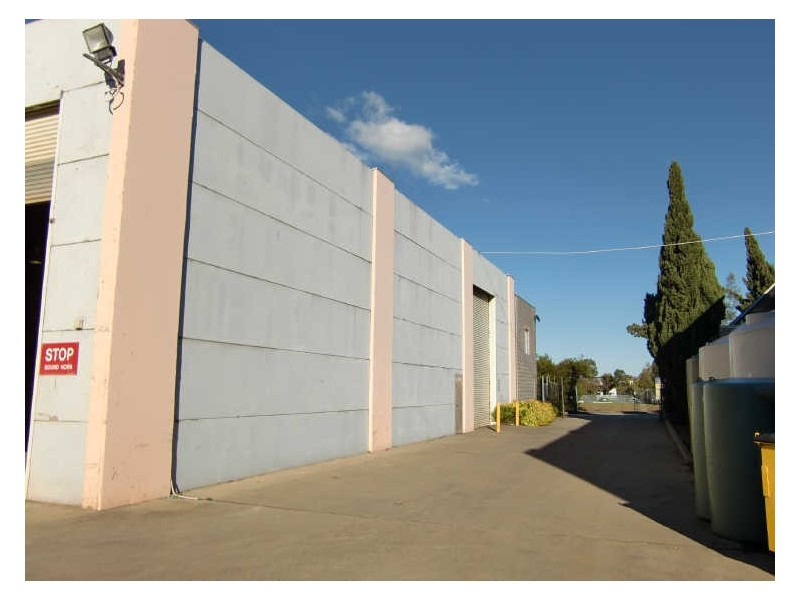 Unit 2/3B Williamson Road, Ingleburn NSW 2565