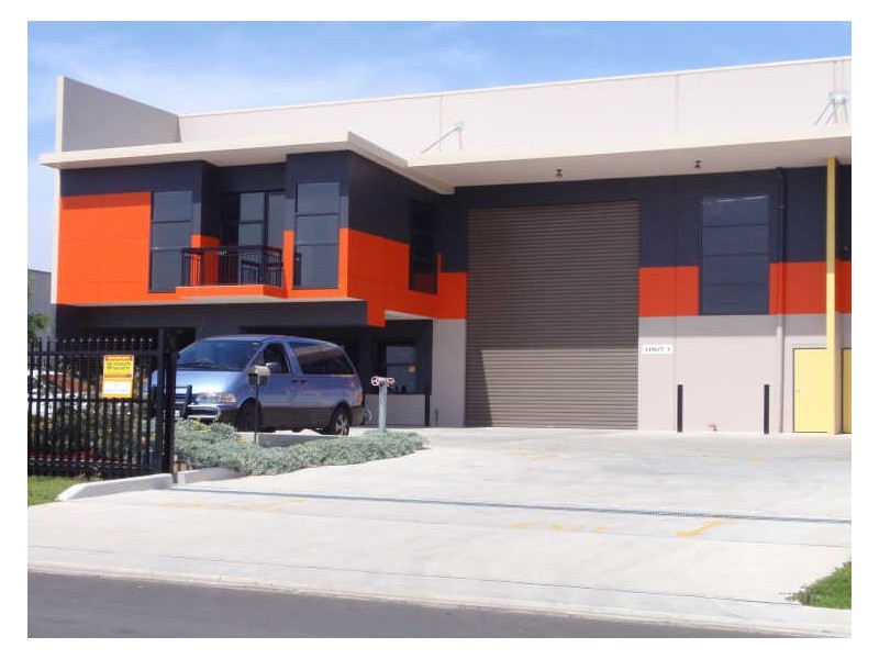 Unit 1/30 Bluett Drive, Smeaton Grange NSW 2567