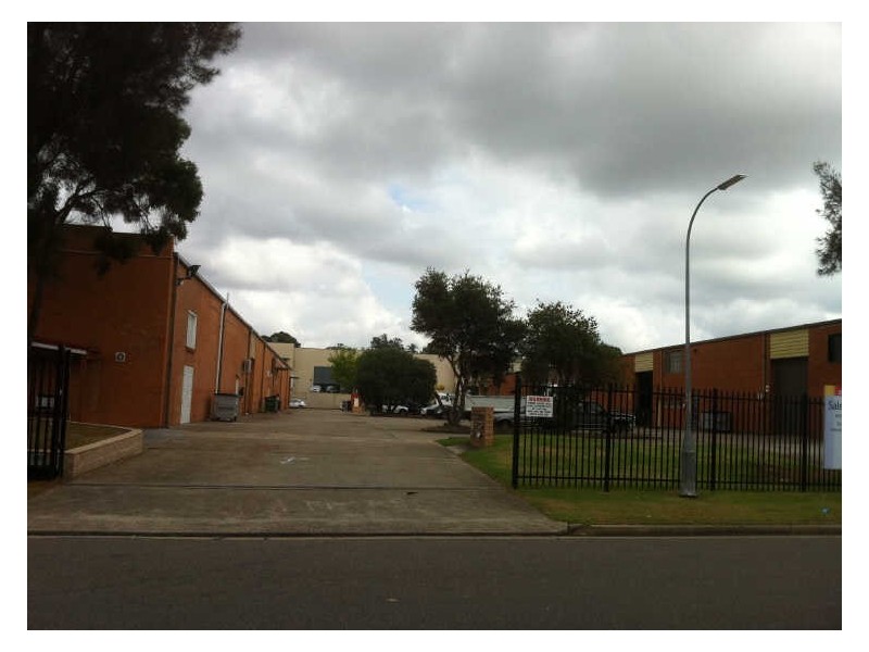 Unit 10/9 Swaffham Road, Minto NSW 2566