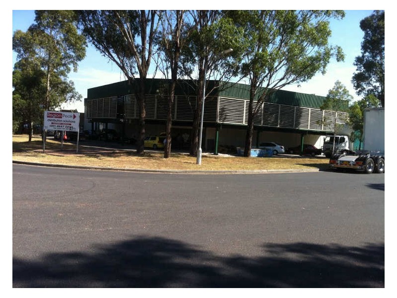 1 Blackmore Road, Smeaton Grange NSW 2567