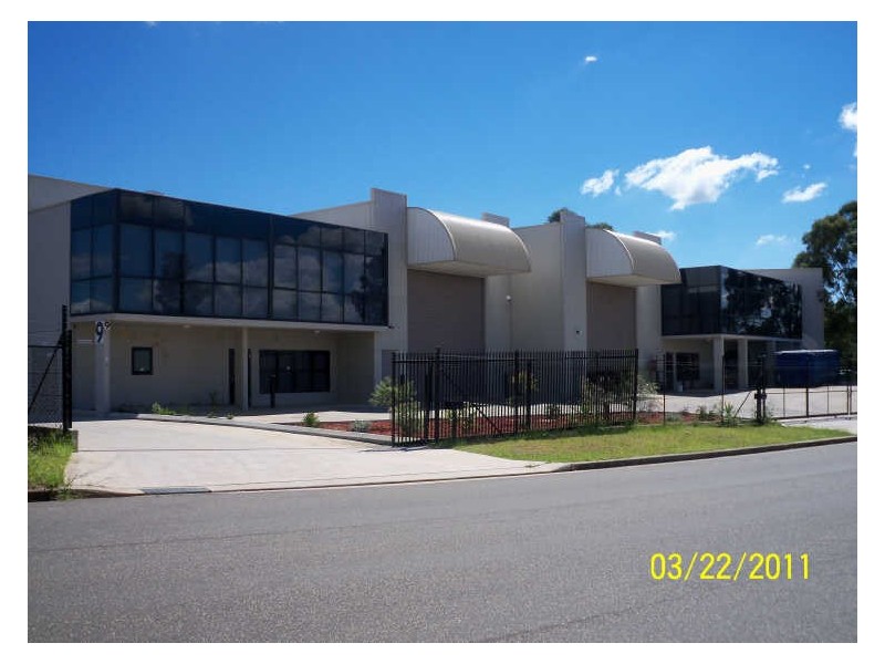 1,2,3/9 Saggartfield Road, Minto NSW 2566