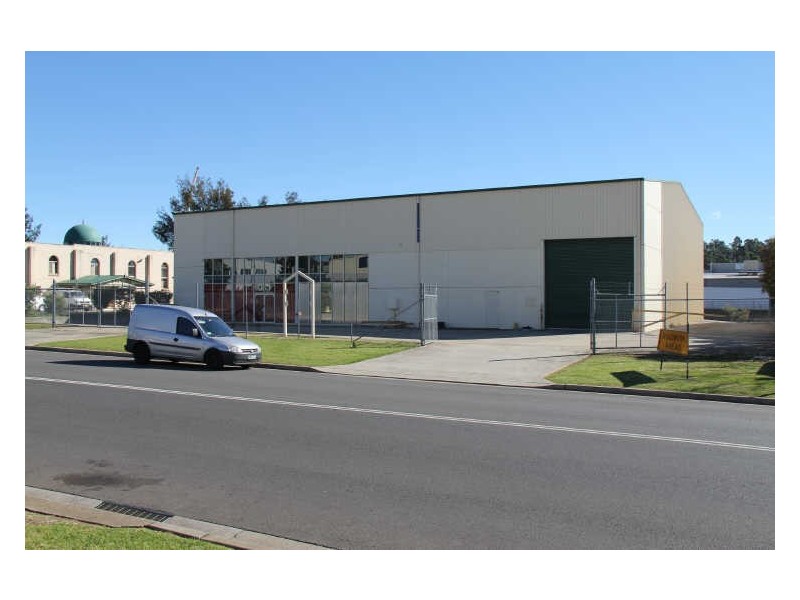 11 Watsford Road, Campbelltown NSW 2560
