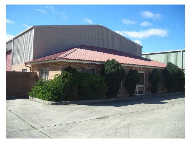 12 Shaw Road, Ingleburn NSW 2565