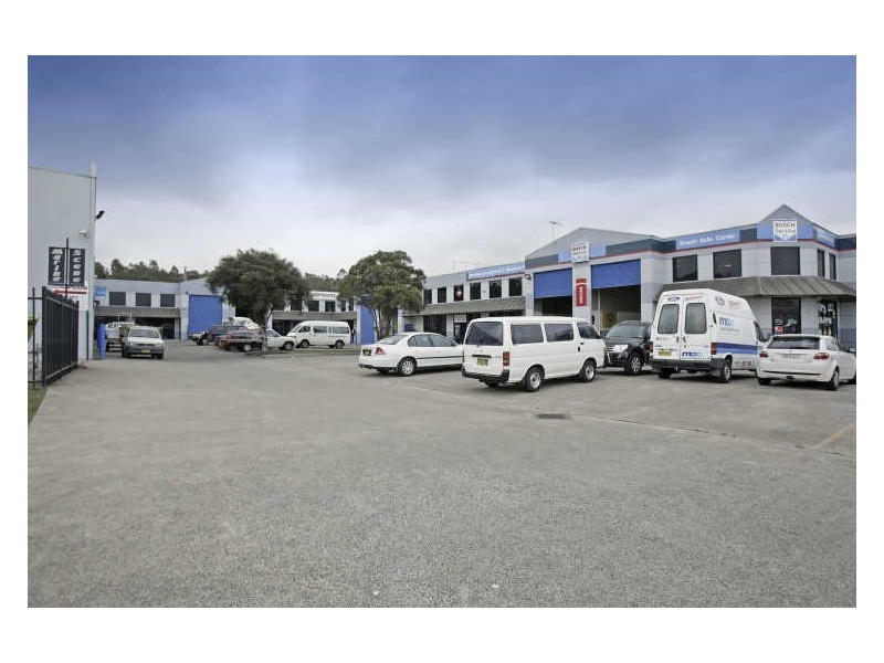 Unit 6/13-15 Mill Road, Campbelltown NSW 2560