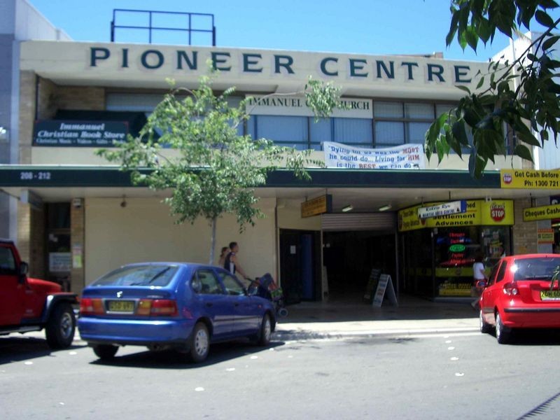 2/208 Queen Street, Campbelltown NSW 2560