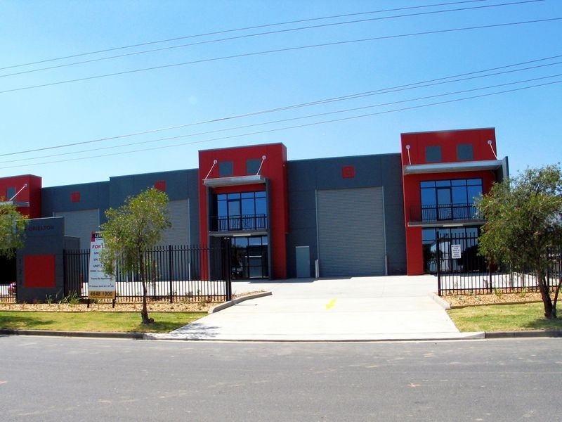 Unit 3/4 Orielton Road, Smeaton Grange NSW 2567