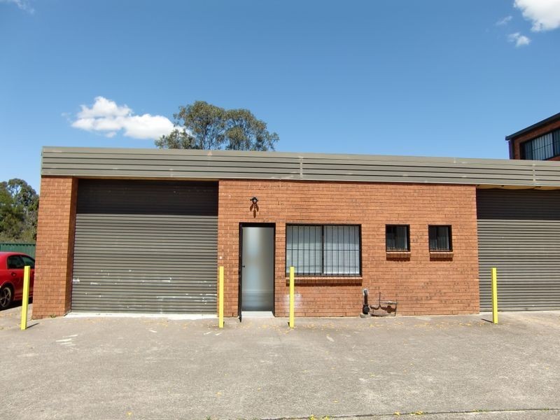 Unit 3/2 Liverpool Street, Ingleburn NSW 2565