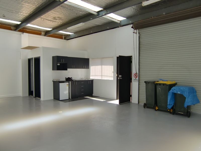 Unit 3/2 Liverpool Street, Ingleburn NSW 2565