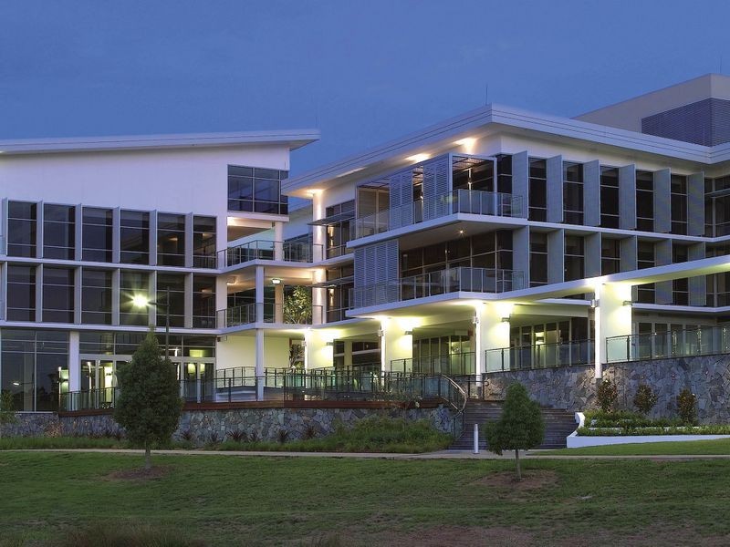 Suite 1.18/4 Hyde Parade, Campbelltown NSW 2560