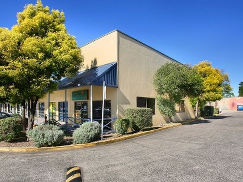 2/185 Airds Road, Leumeah NSW 2560