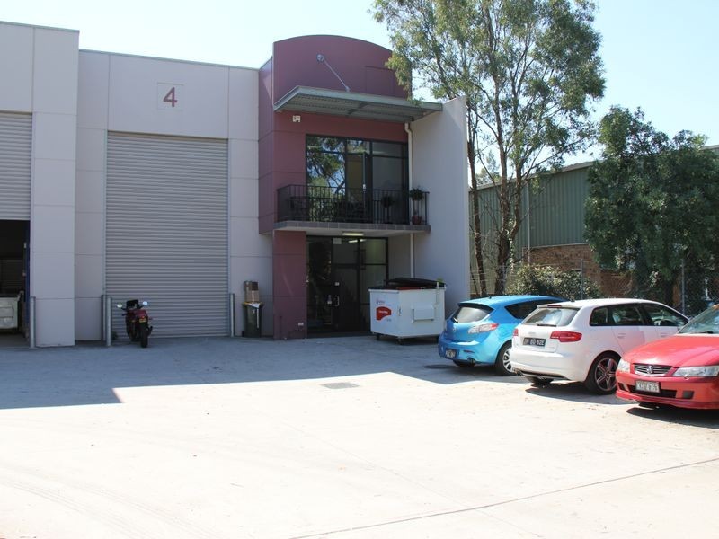 4/5 Blackmore Road, Smeaton Grange NSW 2567