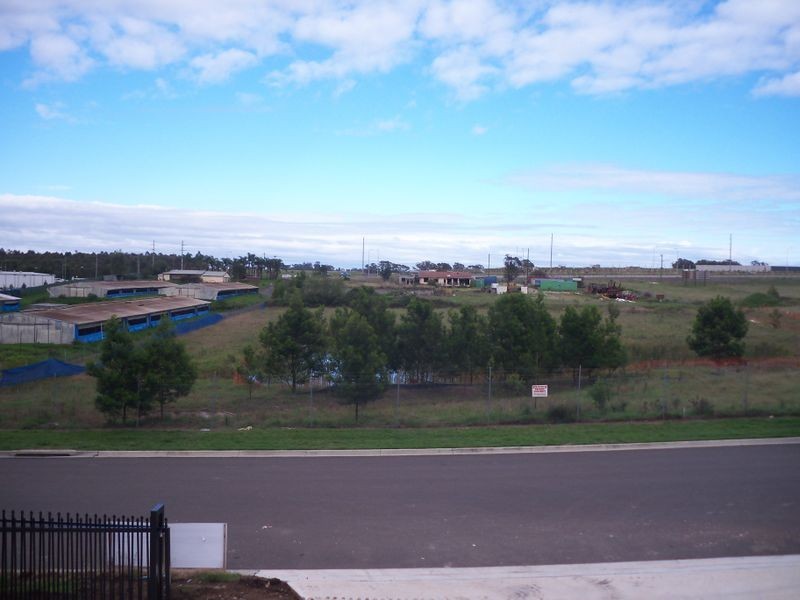 2/44 Dunn Road, Smeaton Grange NSW 2567