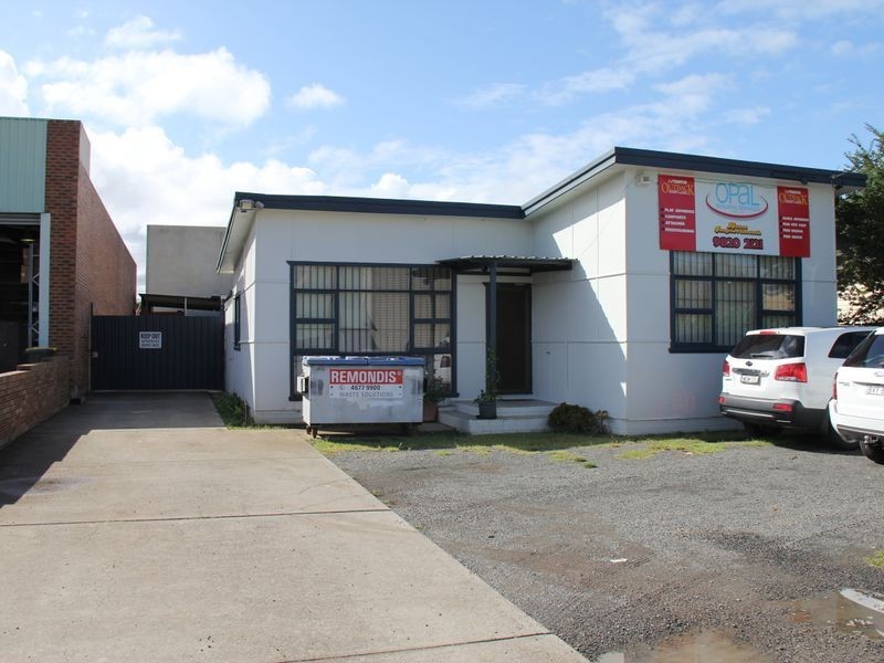 15 Lincoln Street, Minto NSW 2566