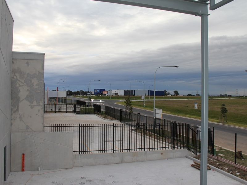 1/306 Rodeo Road, Gregory Hills NSW 2557