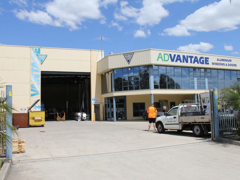 15 Reaghs Farm Road, Minto NSW 2566