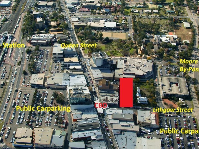 6 Lithgow Street, Campbelltown NSW 2560