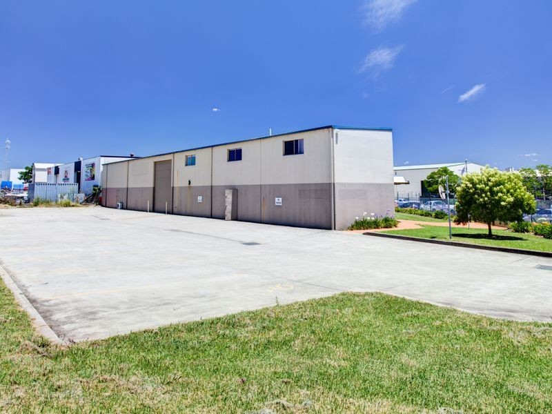14 Watsford Road, Campbelltown NSW 2560