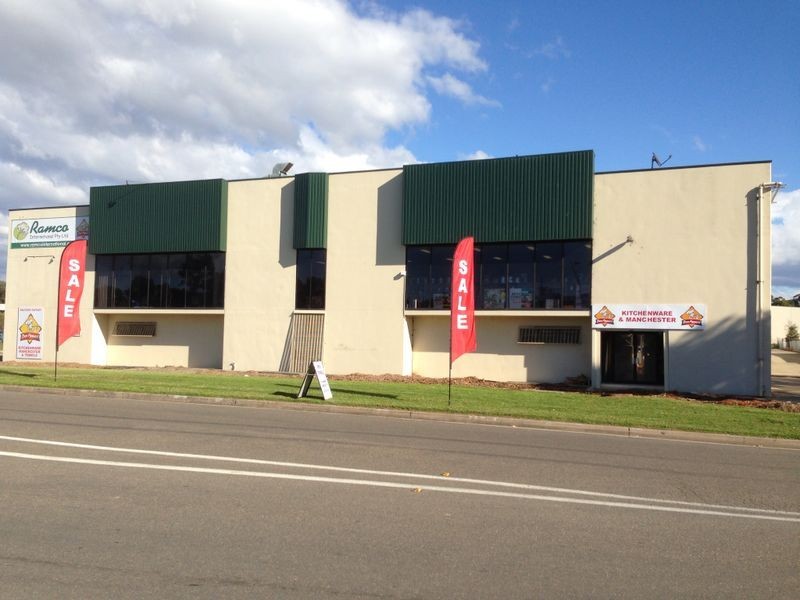 Unit 1/1 Swaffham Road, Minto NSW 2566