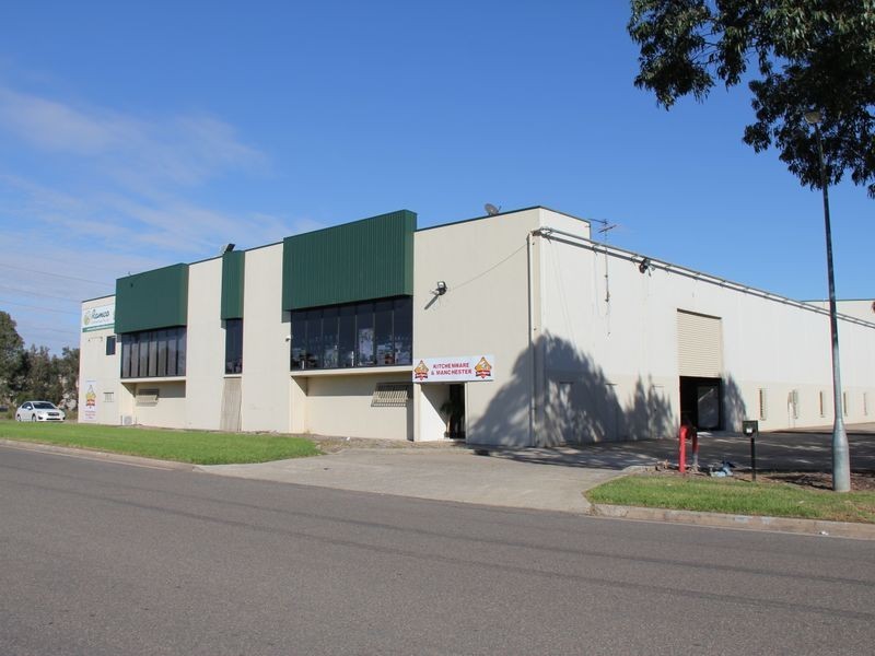 Unit 1/1 Swaffham Road, Minto NSW 2566