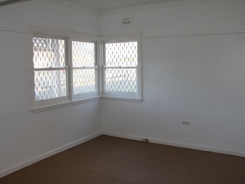 23 Warby Street, Campbelltown NSW 2560