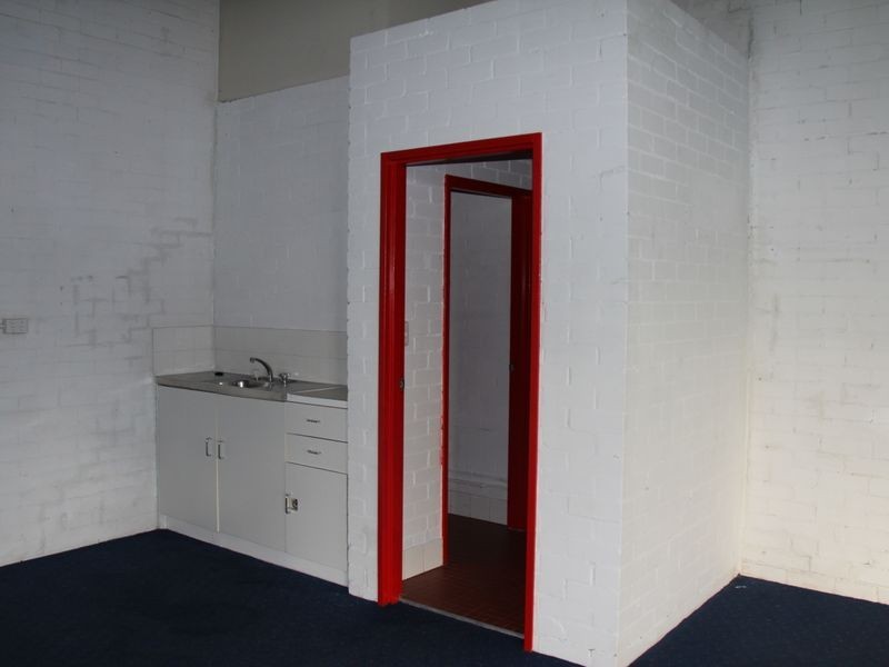 2/42-44 Queen Street, Campbelltown NSW 2560