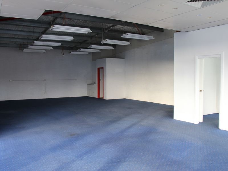 2/42-44 Queen Street, Campbelltown NSW 2560