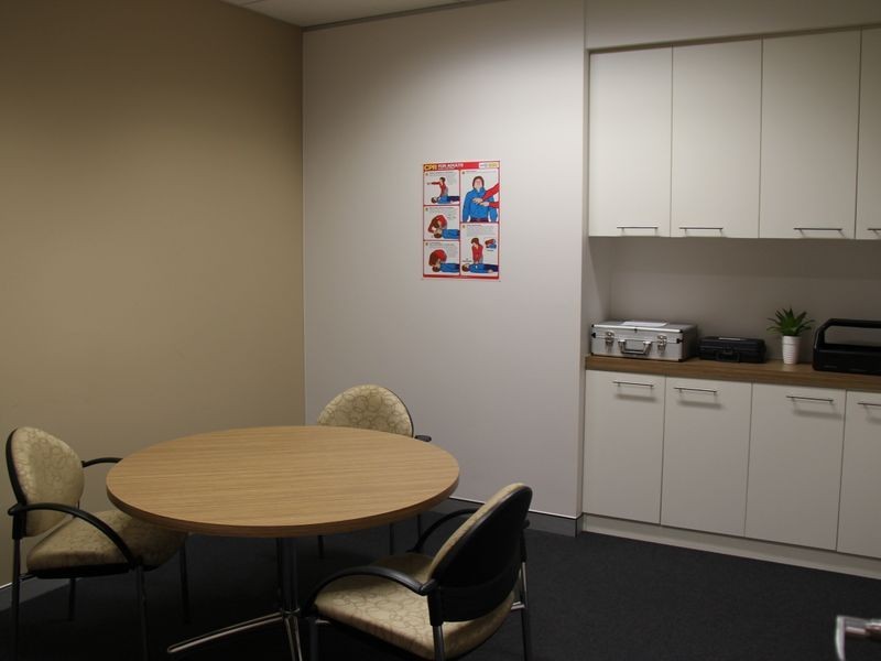 Suite 2.02/4 Hyde Parade, Campbelltown NSW 2560