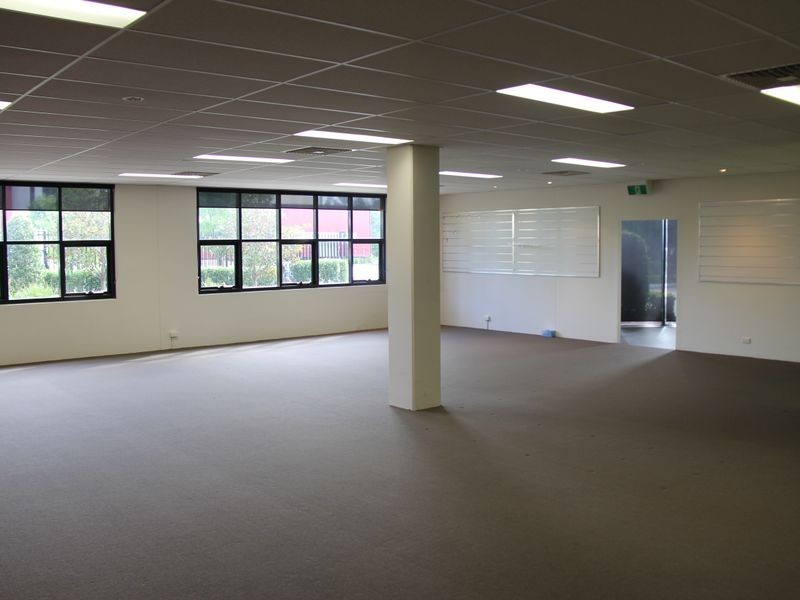 14 McPherson Road, Smeaton Grange NSW 2567